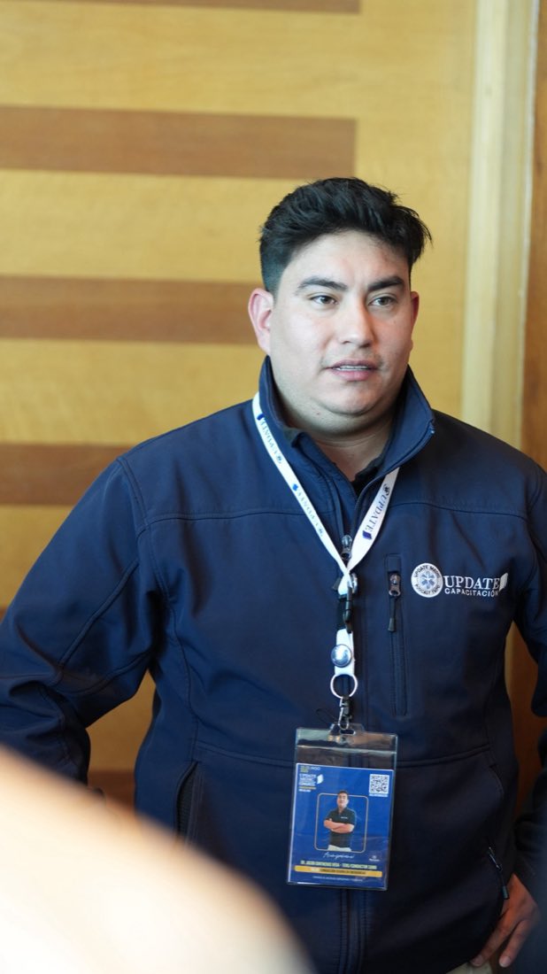 Equipo Update Medic en el congreso 2025